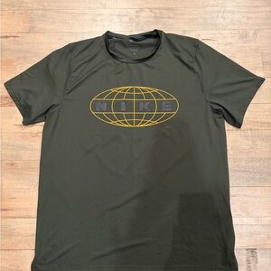 Nike Pro Dri‑FIT Green Performance Shirt – Size M